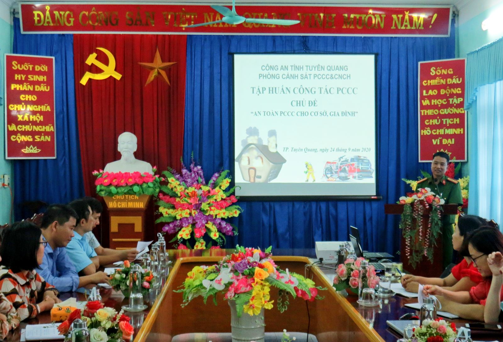 Trường Chính trị tỉnh Tuyên Quang